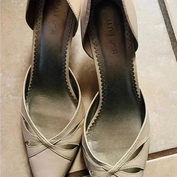 UNISA WOMENS SHOES GENUINE LEATHER MADE IN BRASIL LIGHT COLOR LIKE NEW S… - Picture 4 of 14